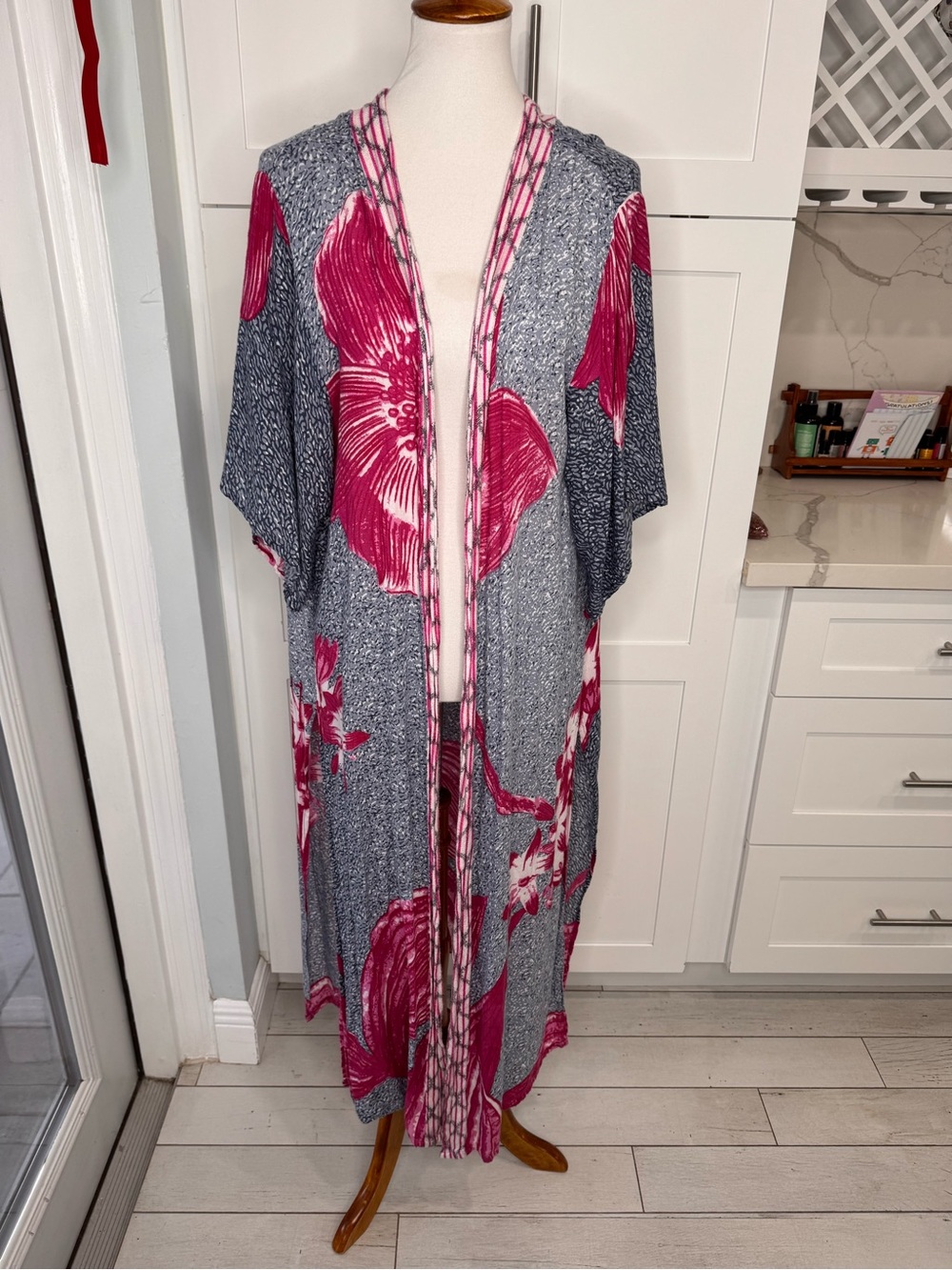 Saachi Kimono Women’s Pink Blue Floral Light Layer Boho Resort Coastal OS